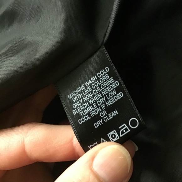 LONDON FOG Women's Single Breasted Long Trench Coat and Belt - Picture 4 of 4